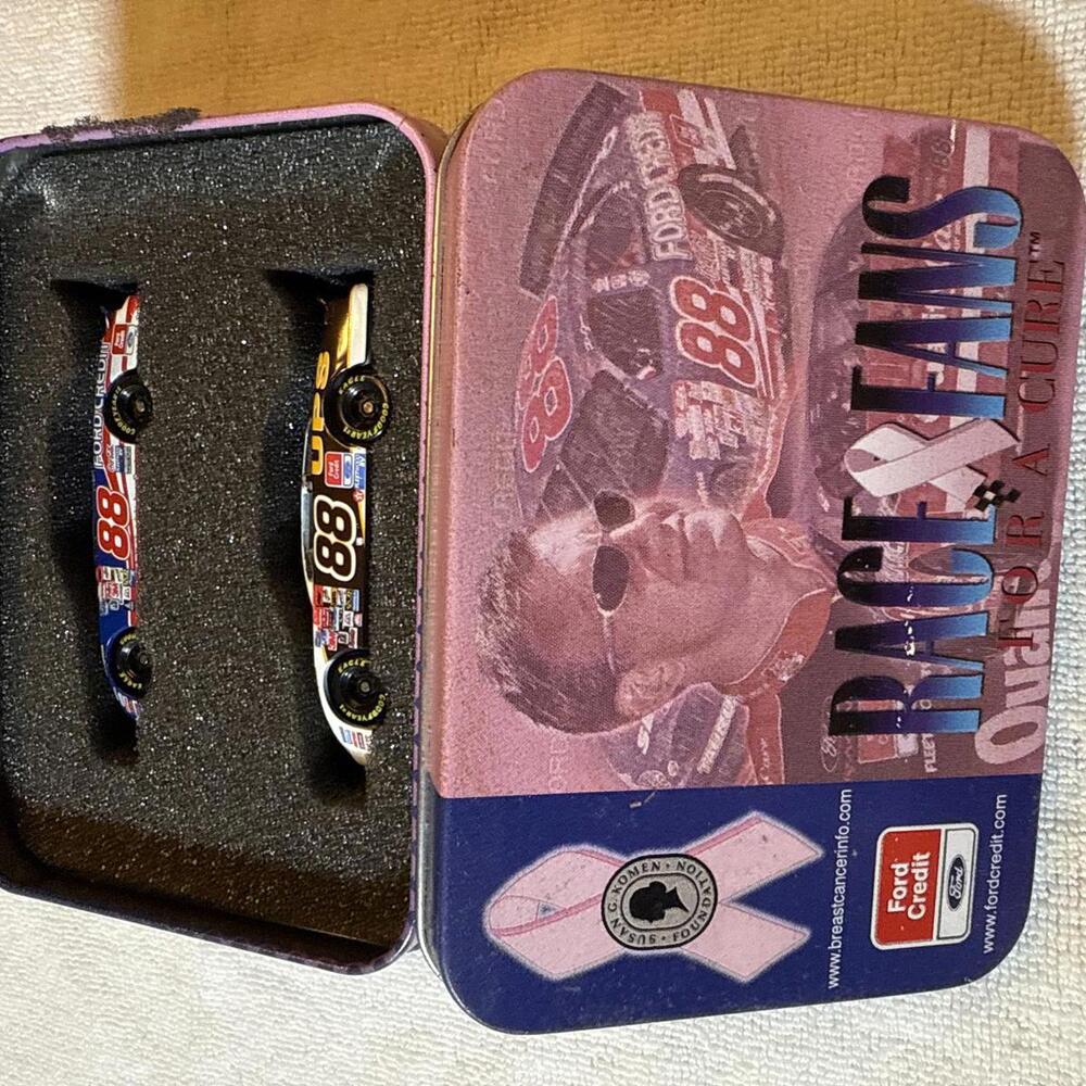 Dale Jarrett #88 Ford Credit / UPS 2000 2001 Taurus Diecast Car Set